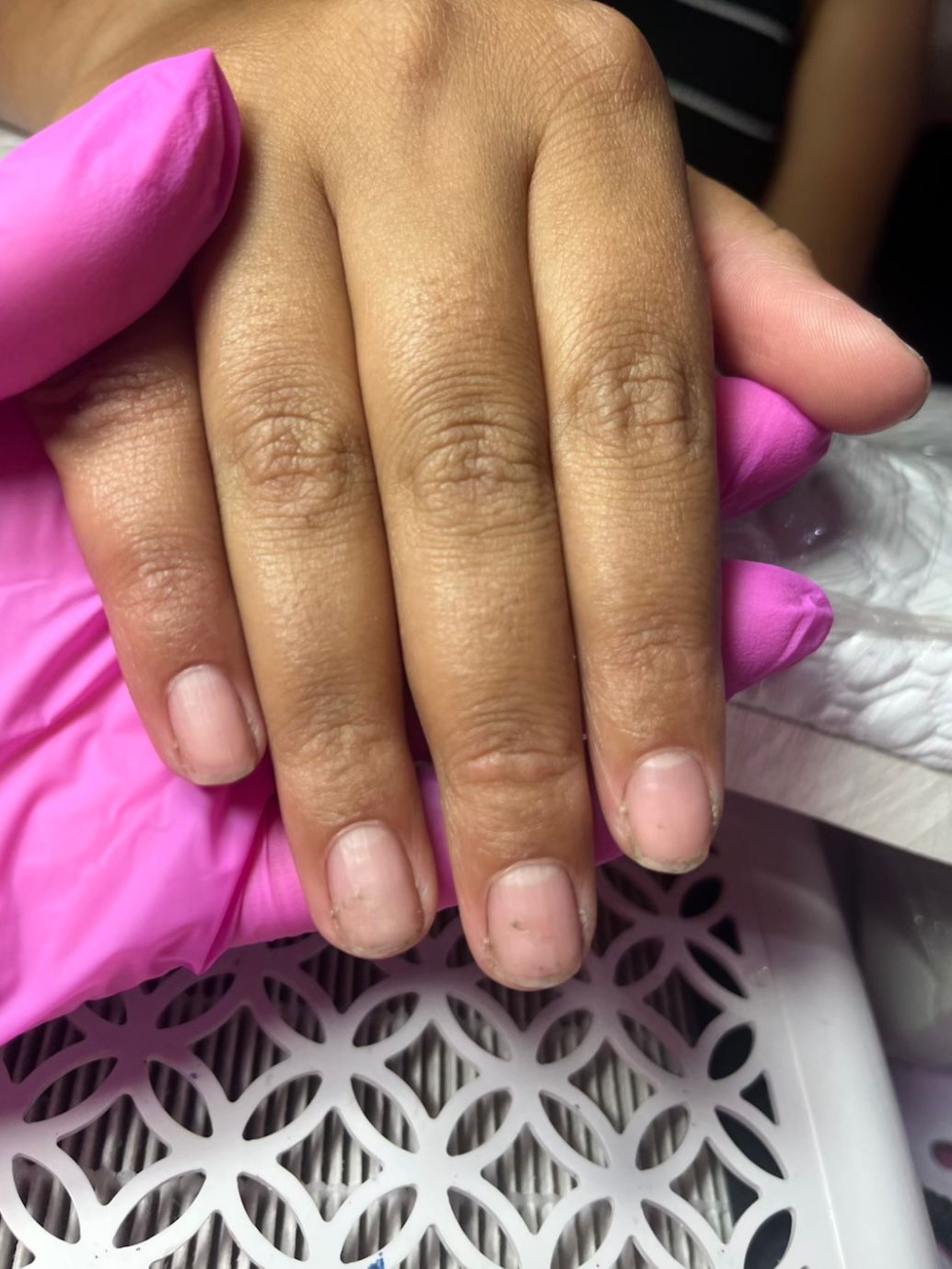 Antes — unhas naturais sem tratamento